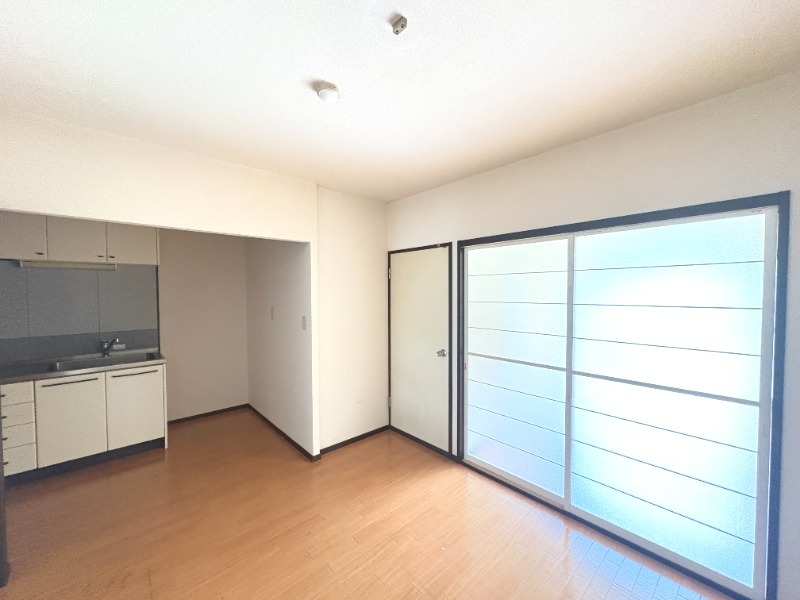 ��ʌ��������܎s�����攪���q�S���ڂ̃}���V�����̋��ԁE���r���O