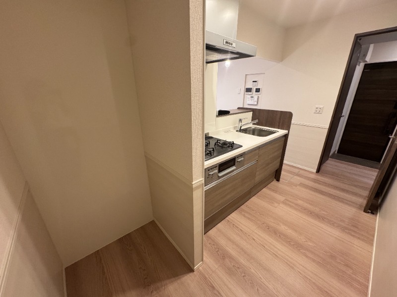 ��ʌ��z�J�s�ԎR���R���ڂ̃A�p�[�g�̃L�b�`��