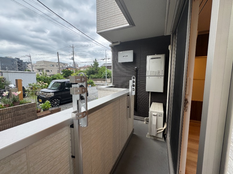 ��ʌ��z�J�s�ԎR���R���ڂ̃A�p�[�g�̃o���R�j�[