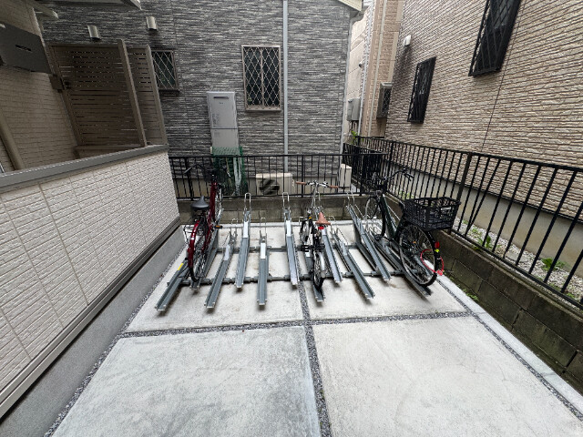 ��ʌ��z�J�s�ԎR���R���ڂ̃A�p�[�g�̂��̑�