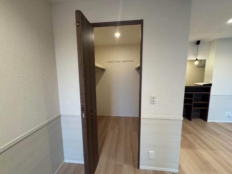 ��ʌ��z�J�s�ԎR���R���ڂ̃A�p�[�g�̎��[