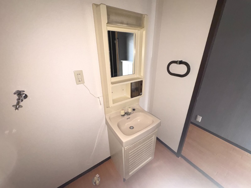 ��ʌ��������܎s�����攪���q�S���ڂ̃}���V�����̐��ʏ�