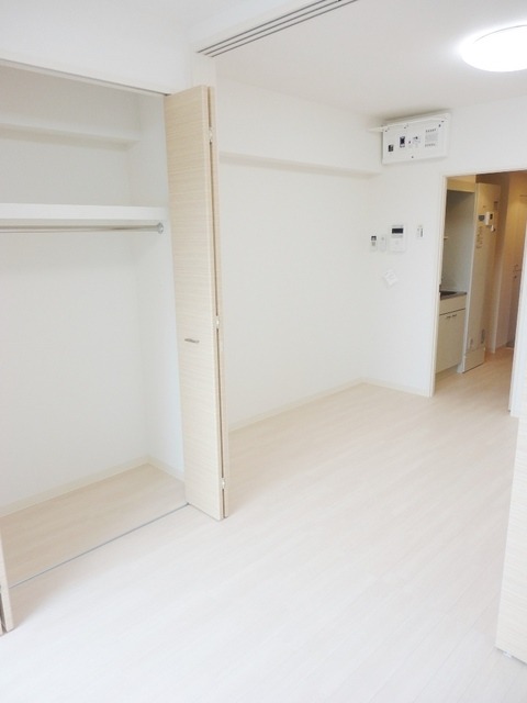 ��ʌ��������܎s��{���咬�R���ڂ̃}���V�����̋��ԁE���r���O