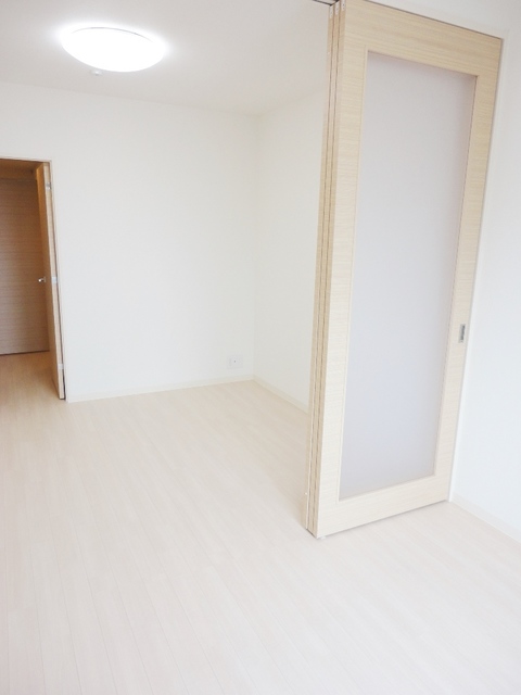 ��ʌ��������܎s��{���咬�R���ڂ̃}���V�����̋����E���r���O