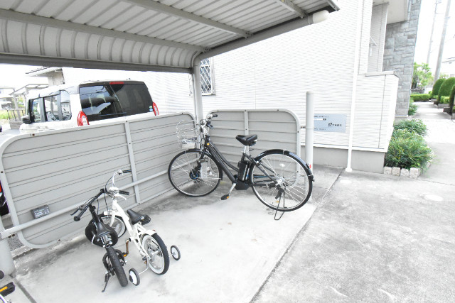 ��ʌ��z�J�s���C�N�^�E���Q���ڂ̃A�p�[�g�̂��̑�