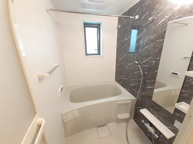 ��ʌ��z�J�s�����S���ڂ̃A�p�[�g�̃o�X