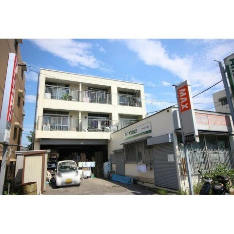 ��ʌ�����s�˒˓��P����18-21�̃}���V�����̌����O��