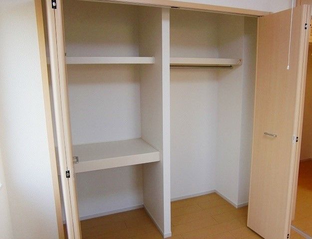 ��ʌ�����s�厚���s�̃A�p�[�g�̎��[