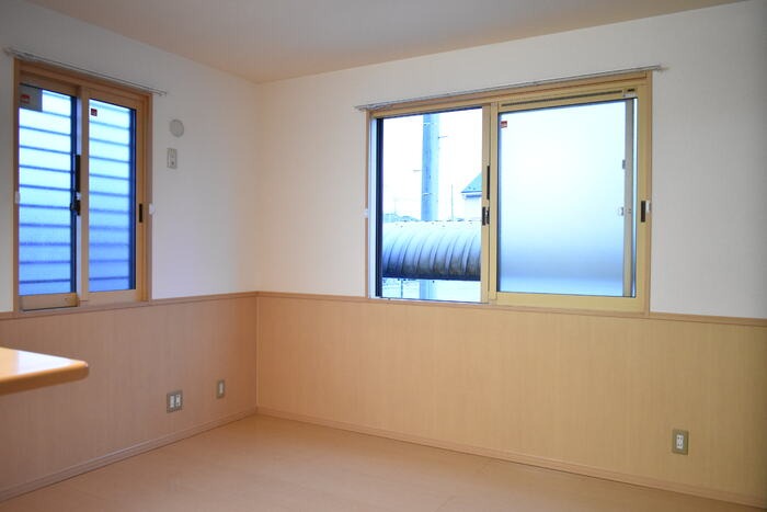 ��ʌ��������܎s����厚���V�n�̃A�p�[�g�̋��ԁE���r���O