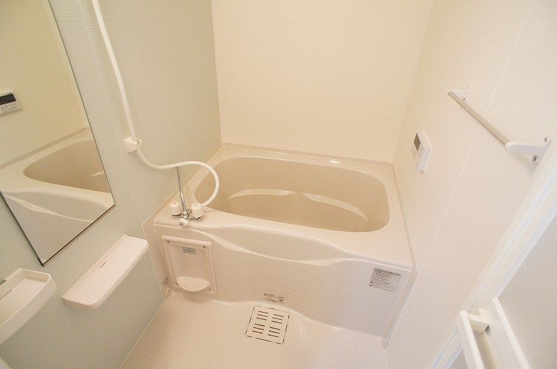 ��ʌ�����s�厚���s���̃A�p�[�g�̃o�X