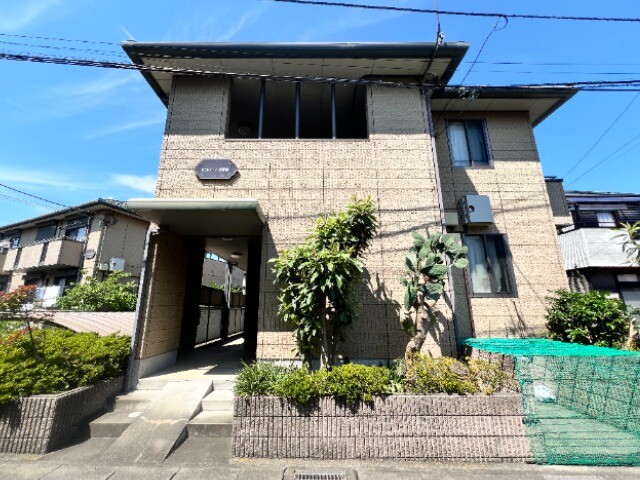 ��ʌ�����s�厚���s�̃A�p�[�g�̌����O��