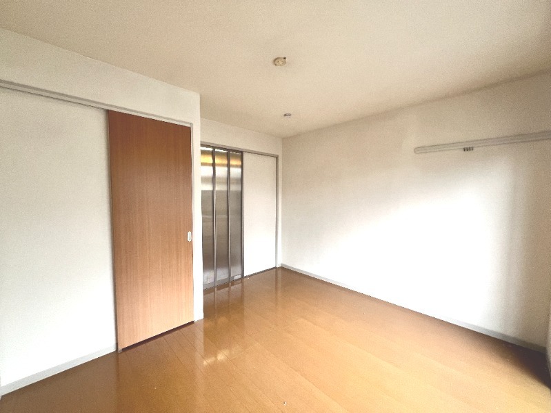 ��ʌ�����s�厚���s�̃A�p�[�g�̋��ԁE���r���O