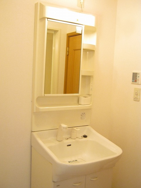 ��ʌ��k�����S�ɓޒ����h��P���ڂ̃A�p�[�g�̐��ʏ�