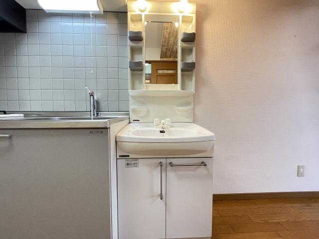 ��ʌ��������܎s��������Q���ڂ̃A�p�[�g�̐��ʏ�