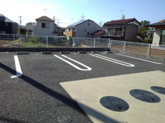 ��ʌ�����s�厚���s���̃A�p�[�g�̒��ԏ�