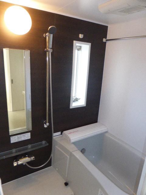 ��ʌ�����s�̉ƂP���ڂ̃A�p�[�g�̃o�X