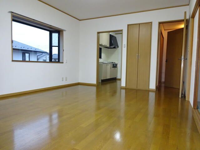 ��ʌ�����s�厚�����̃A�p�[�g�̋��ԁE���r���O