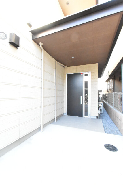 ��ʌ��z�J�s��z�J�R���ڂ̃}���V�����̃G���g�����X