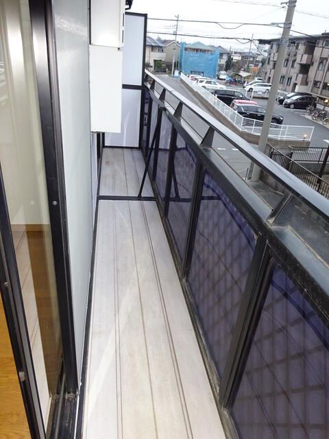 ��ʌ�����s�厚�����̃A�p�[�g�̃o���R�j�[