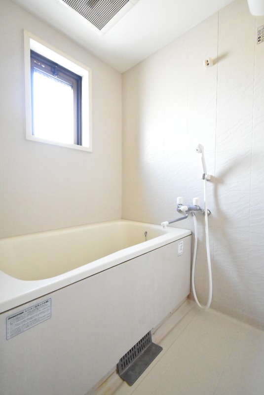 ��ʌ������s�����T���ڂ̃}���V�����̃o�X