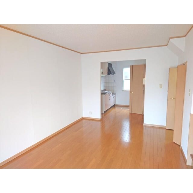 ��ʌ�����s���s�o�H�T���ڂ̃A�p�[�g�̋��ԁE���r���O