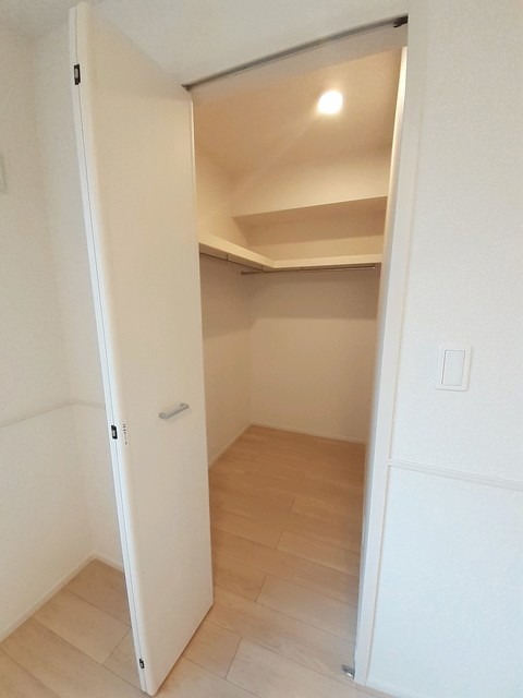 ��ʌ��@�c�s�n���Q���ڂ̃A�p�[�g�̎��[