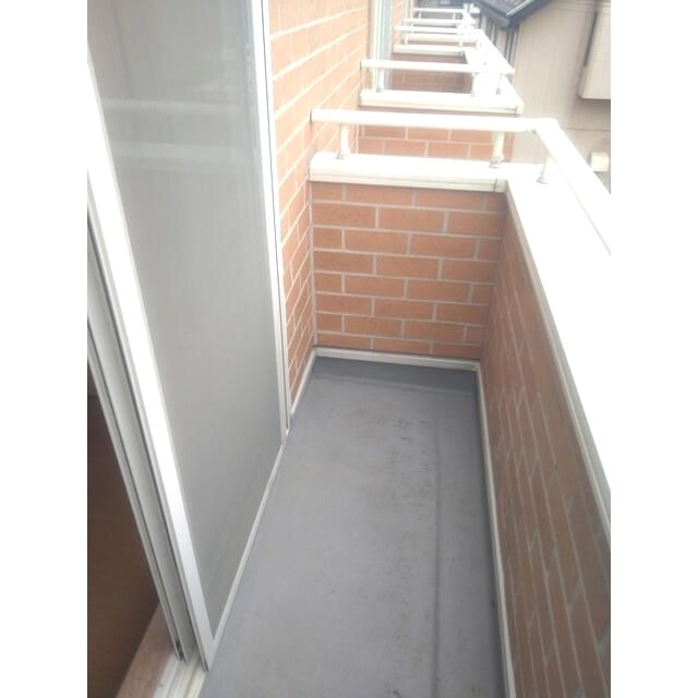 ��ʌ�����s���s�o�H�T���ڂ̃A�p�[�g�̃o���R�j�[