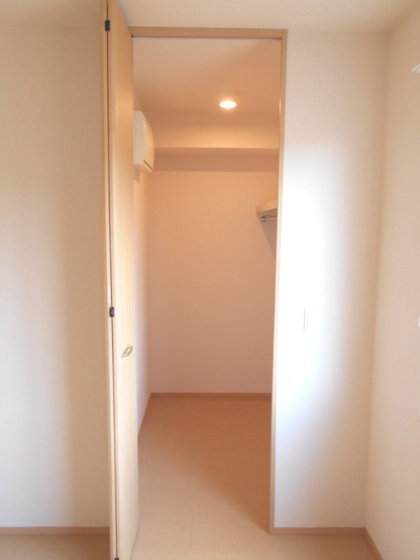 ��ʌ��z�J�s���C�N�^�E���U���ڂ̃A�p�[�g�̎��[