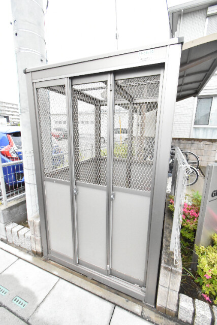 ��ʌ��z�J�s���C�N�^�E���U���ڂ̃A�p�[�g�̂��̑�