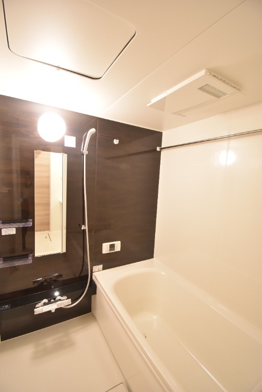 ��ʌ��������܎s��{��O���P���ڂ̃A�p�[�g�̃o�X