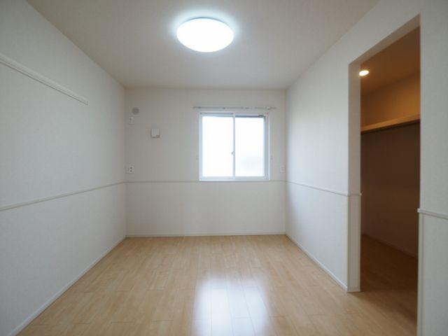 ��ʌ������s���U���ڂ̃A�p�[�g�̂��̑������E�X�y�[�X