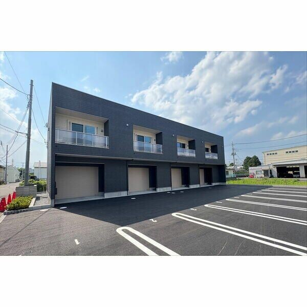 ��ʌ��������܎s�k�捡�H���̃A�p�[�g�̌����O��