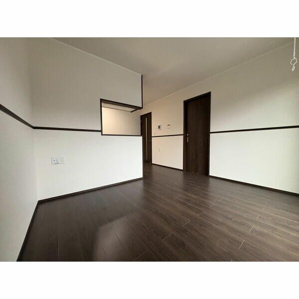 ��ʌ��������܎s�k�捡�H���̃A�p�[�g�̋��ԁE���r���O