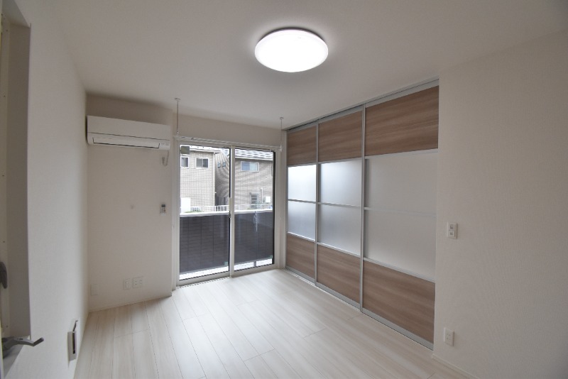 ��ʌ��������܎s��{��O���P���ڂ̃A�p�[�g�̋����E���r���O