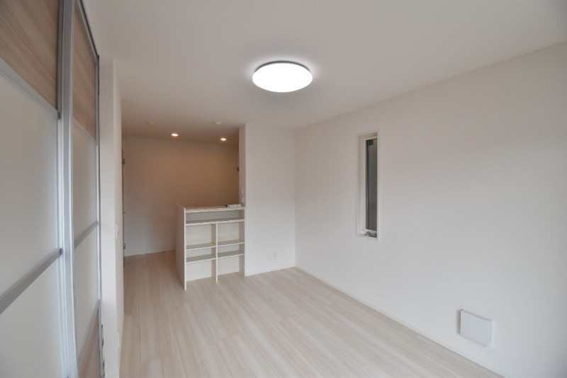 ��ʌ��������܎s��{��O���P���ڂ̃A�p�[�g�̋����E���r���O