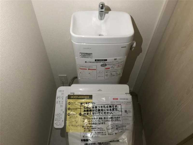 ��ʌ��������܎s�΋�厚����c�̃A�p�[�g�̐��ʏ�