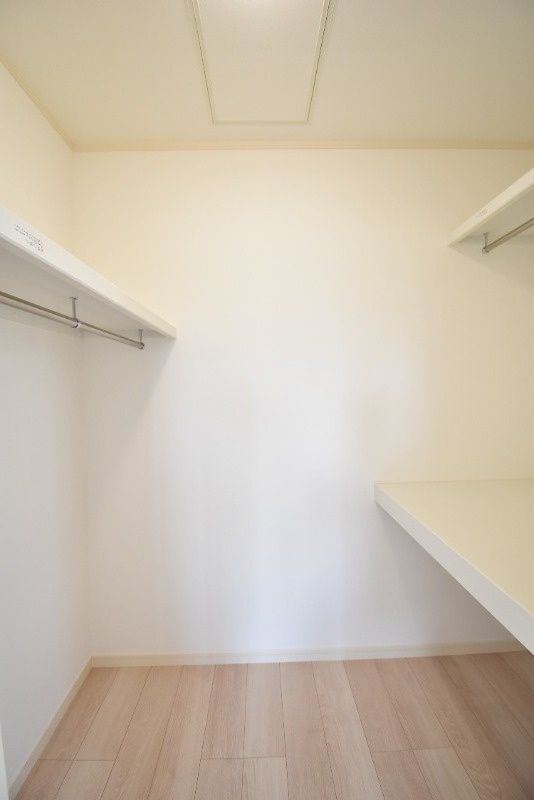 ��ʌ��������܎s���搼��{�P���ڂ̃e���X�n�E�X�̎��[