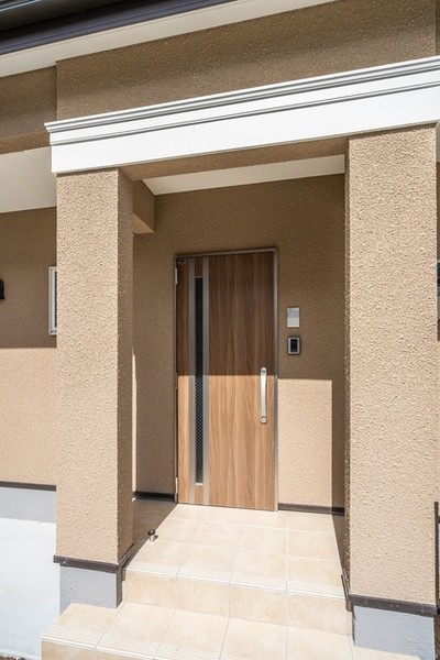 ��ʌ��������܎s���搼��{�P���ڂ̃e���X�n�E�X�̃G���g�����X