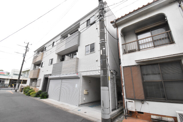 ��ʌ��z�J�s�z���J�R���ڂ̃}���V�����̌����O��