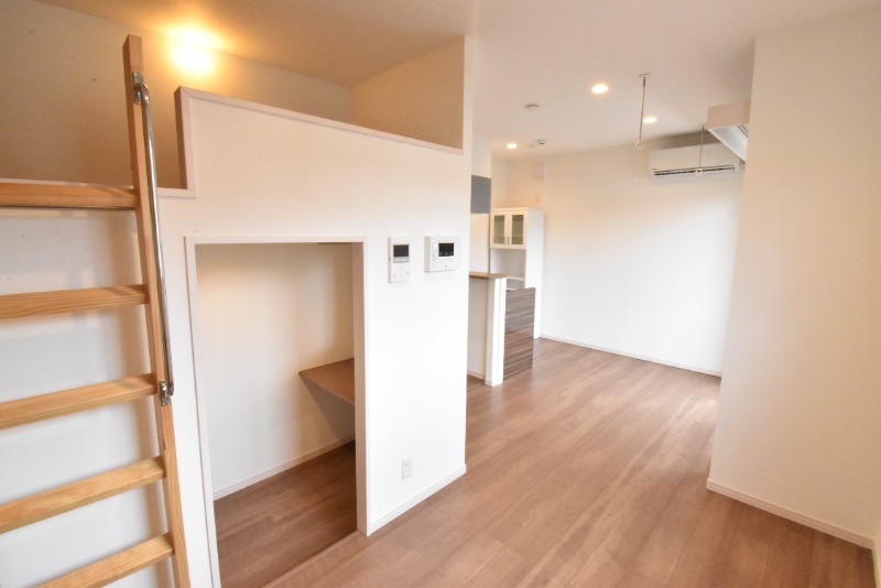 ��ʌ��z�J�s�z���J�R���ڂ̃}���V�����̋��ԁE���r���O