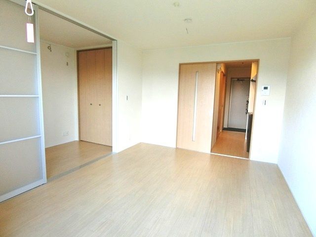 ��ʌ��������܎s�����擌��{�R���ڂ̃A�p�[�g�̋��ԁE���r���O