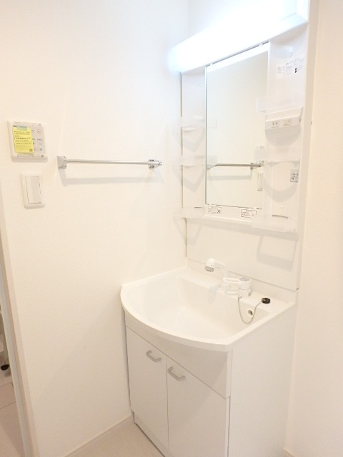 ��ʌ��������܎s�k����i���Q���ڂ̃}���V�����̐��ʏ�