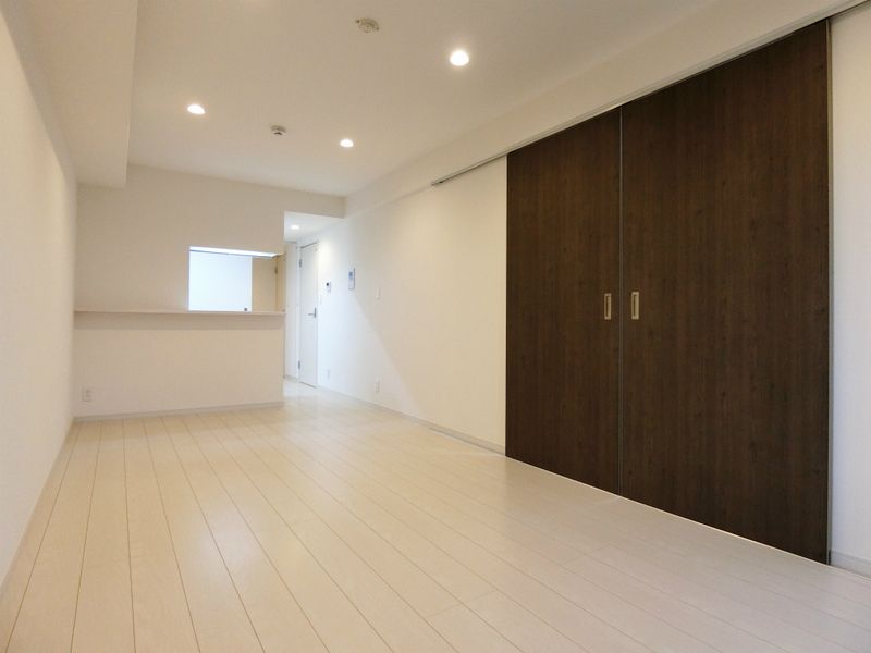 ��ʌ��������܎s��΋���̏o���̃A�p�[�g�̋��ԁE���r���O