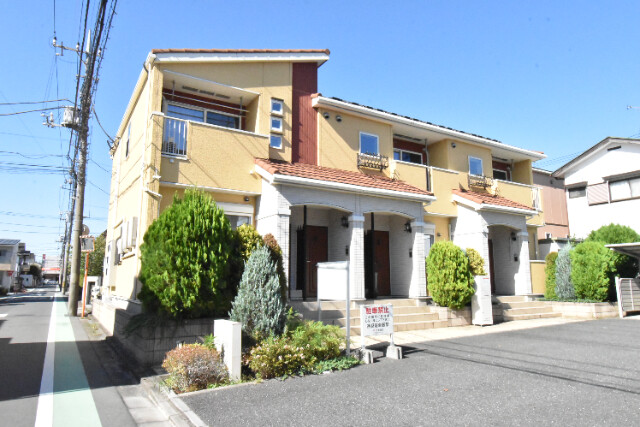 ��ʌ��������܎s�΋�厚�����̃A�p�[�g�̌����O��