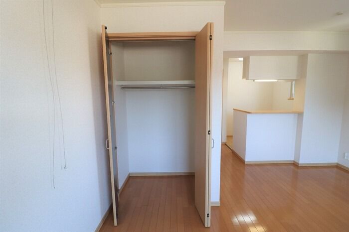 ��ʌ��z�J�s���C�N�^�E���T���ڂ̃A�p�[�g�̎��[