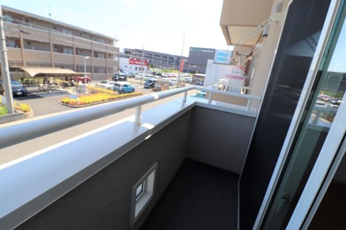 ��ʌ��z�J�s���C�N�^�E���T���ڂ̃A�p�[�g�̃o���R�j�[