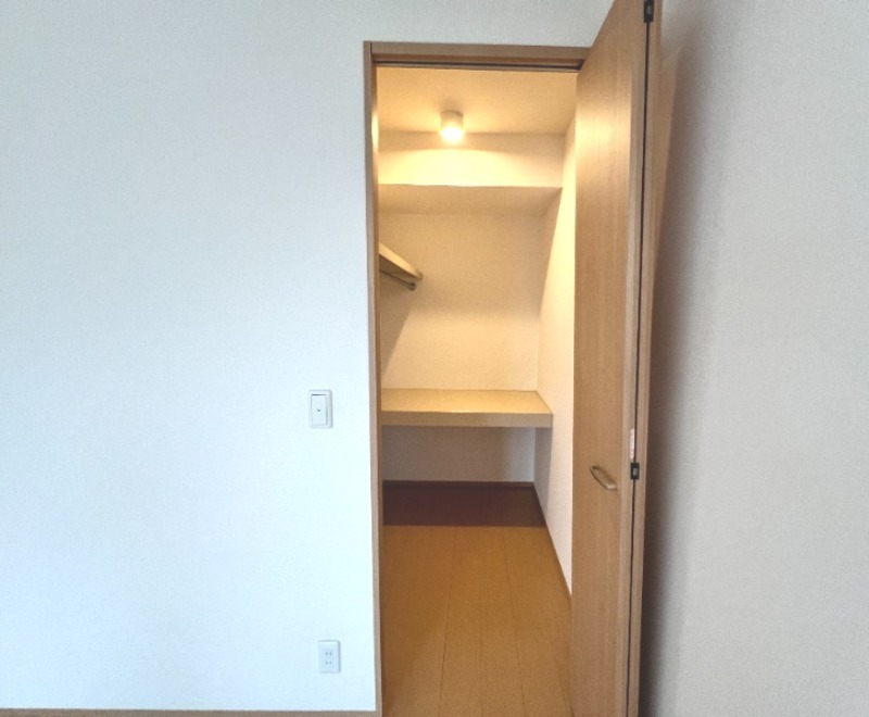 ��ʌ��������܎s�����擌��{�P���ڂ̃A�p�[�g�̎��[