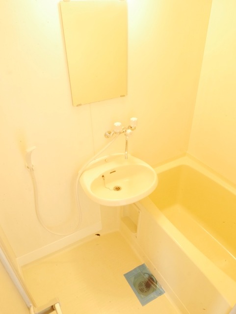 ��ʌ������s���U���ڂ̃}���V�����̃o�X