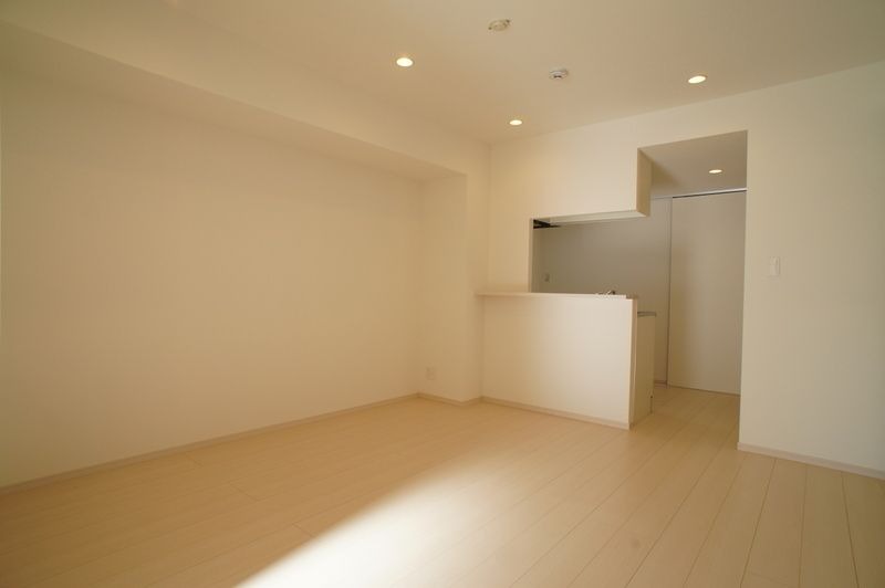 ��ʌ�����s�����R���ڂ̃}���V�����̋��ԁE���r���O