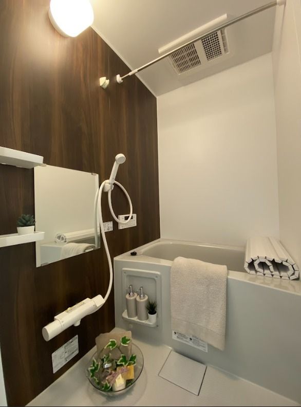 ��ʌ�����s�����R���ڂ̃A�p�[�g�̃o�X